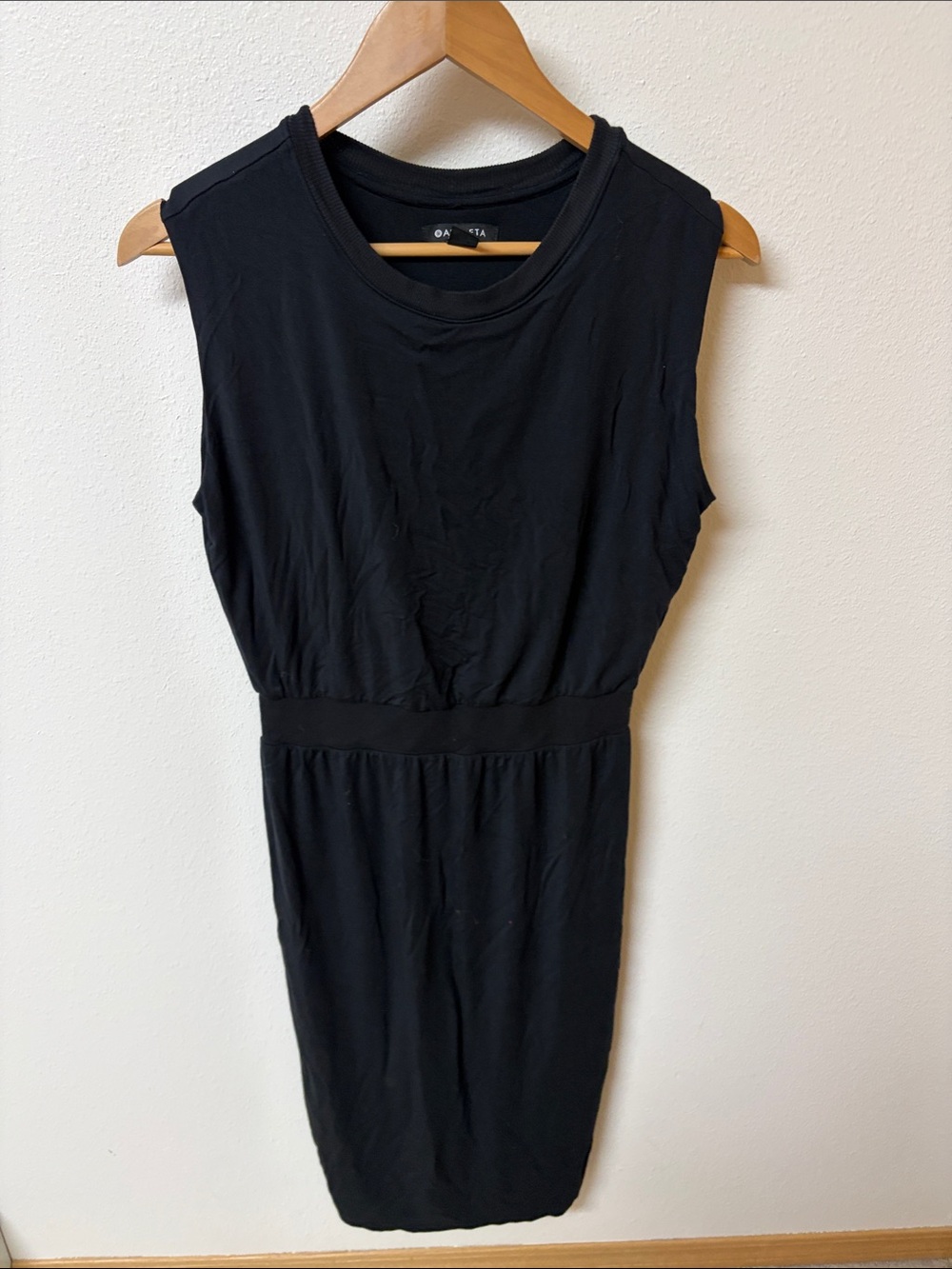 Athleta Black Sleeveless Waist-Defined Dress